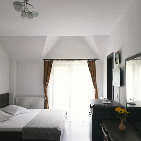 招待所 Eden Maison 3*