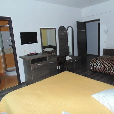 Eden Maison 3*